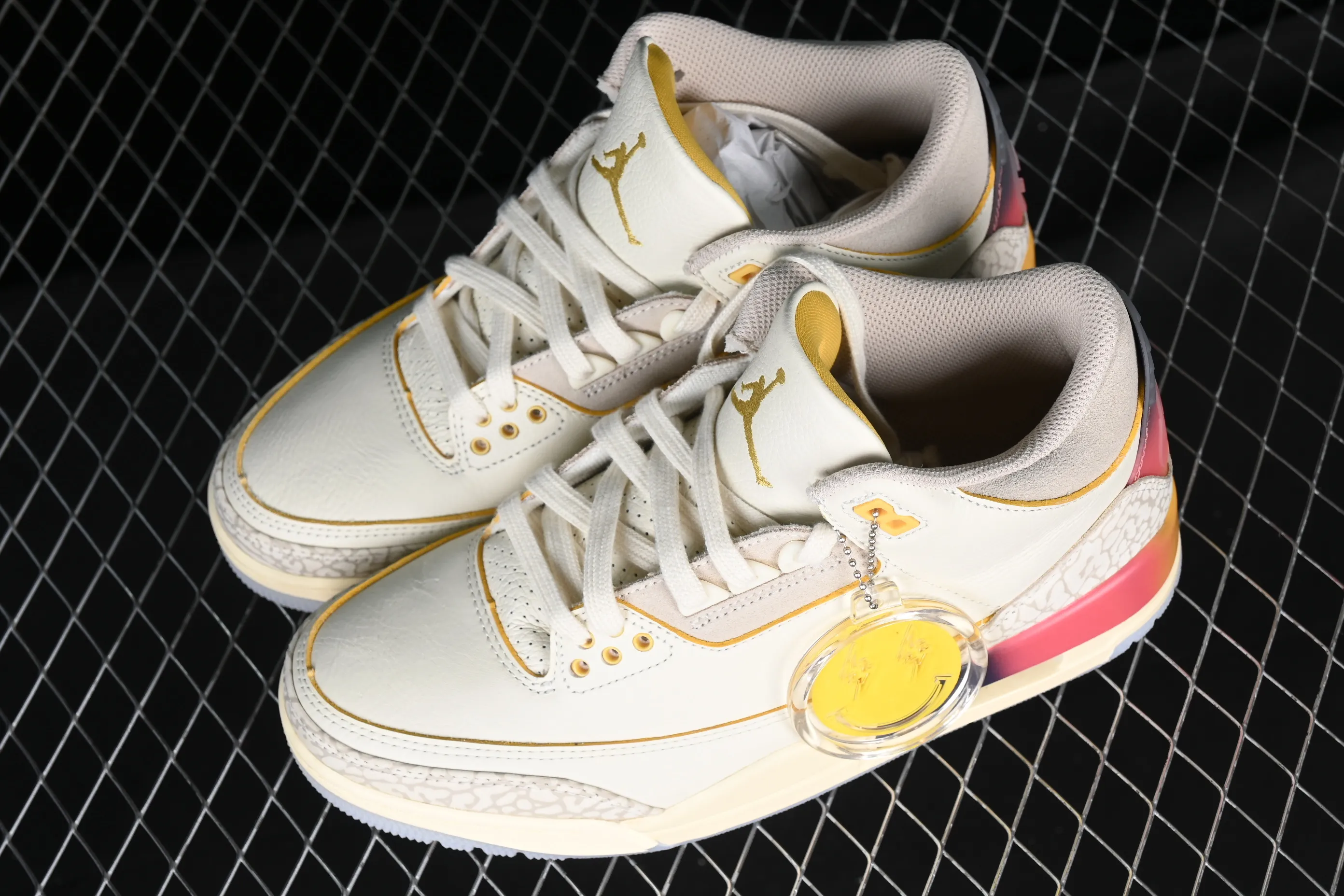All categories Air Jordan Jordan series basketball shoes Air Jordan 3 foreign trade version J.Balvin x Air Jordan 3 Retro AJ3 Joe 3 rainbow gradient FN0344-901
